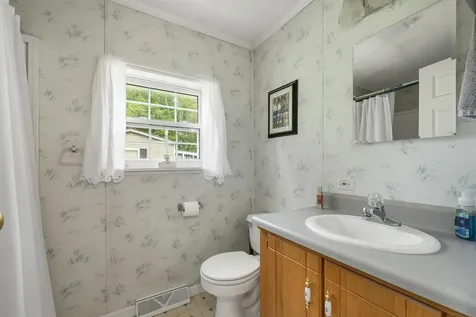 15 Carpenter Park Road Plymouth NH 03264