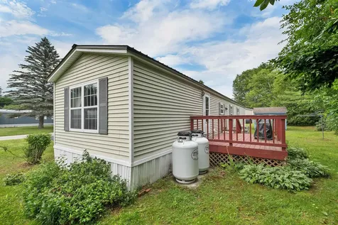 15 Carpenter Park Road Plymouth NH 03264