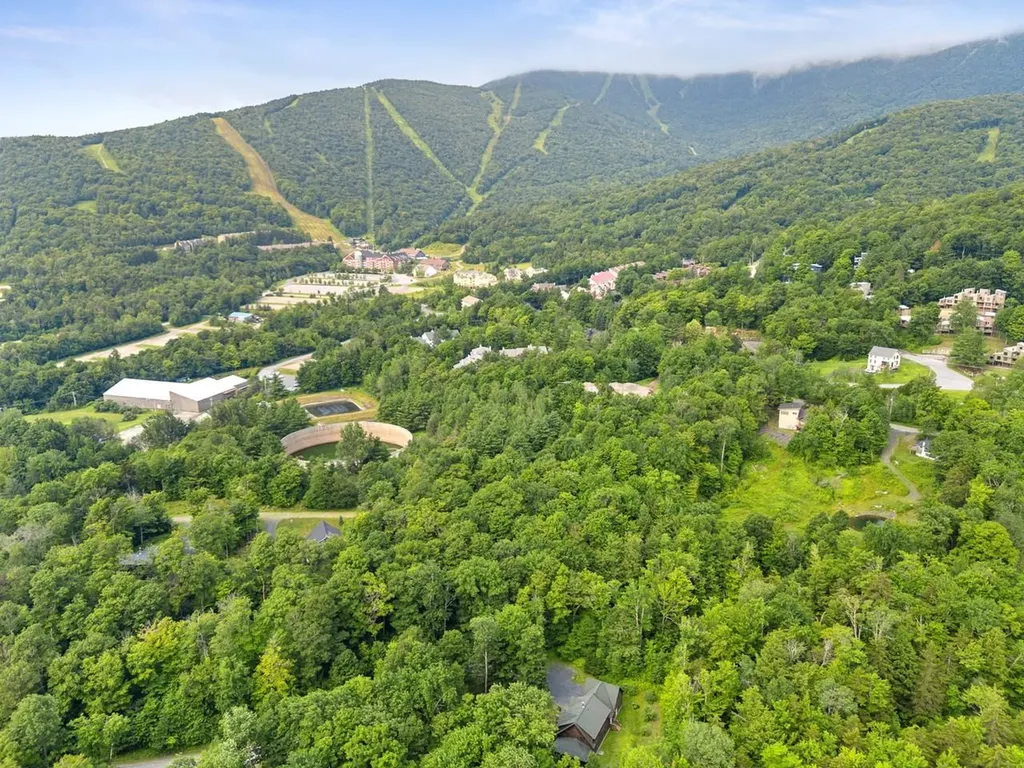 178 Colony Road Warren VT 05674