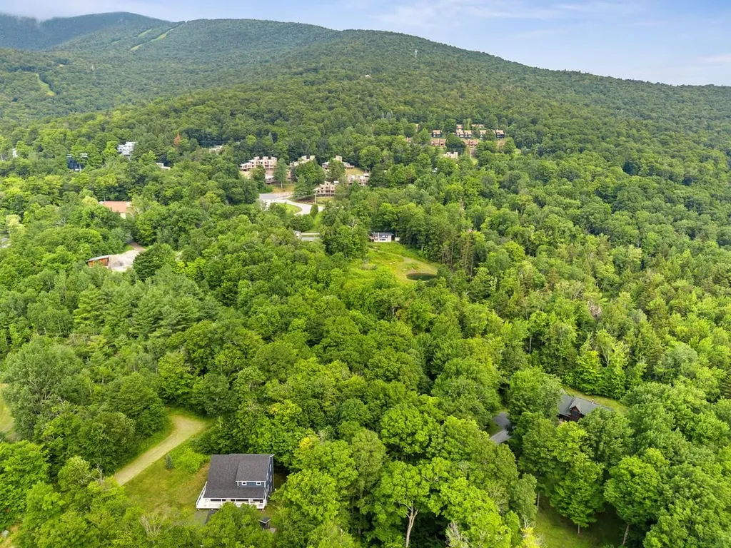 178 Colony Road Warren VT 05674