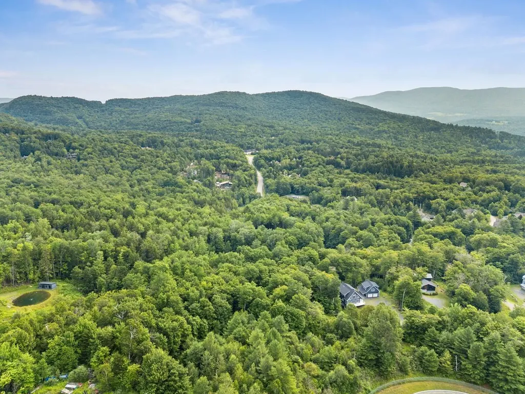 178 Colony Road Warren VT 05674