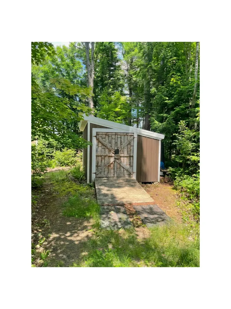 79 West Lake Road Fitzwilliam NH 03447