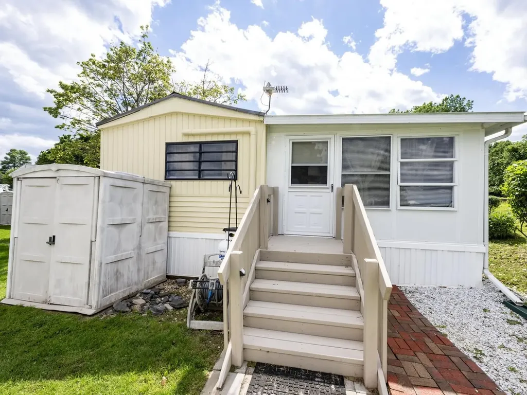 33 Island Circle South Hero VT 05486