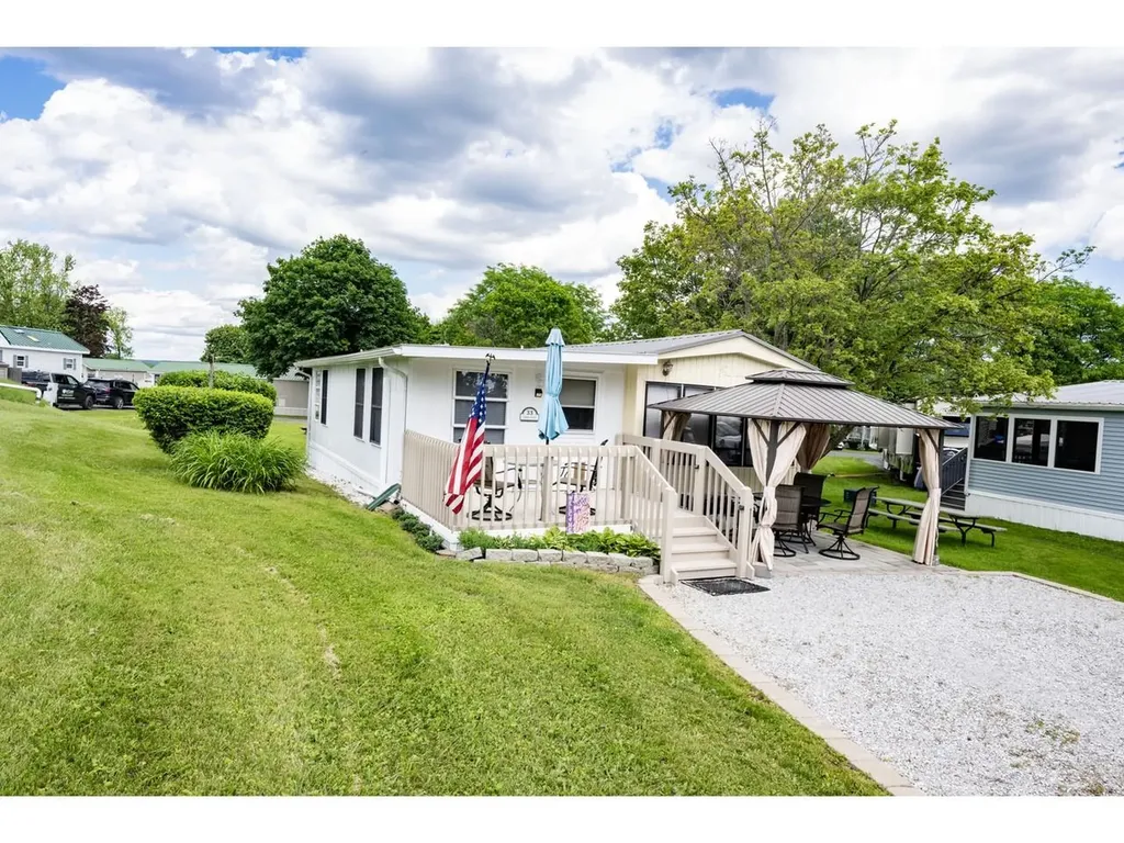 33 Island Circle South Hero VT 05486