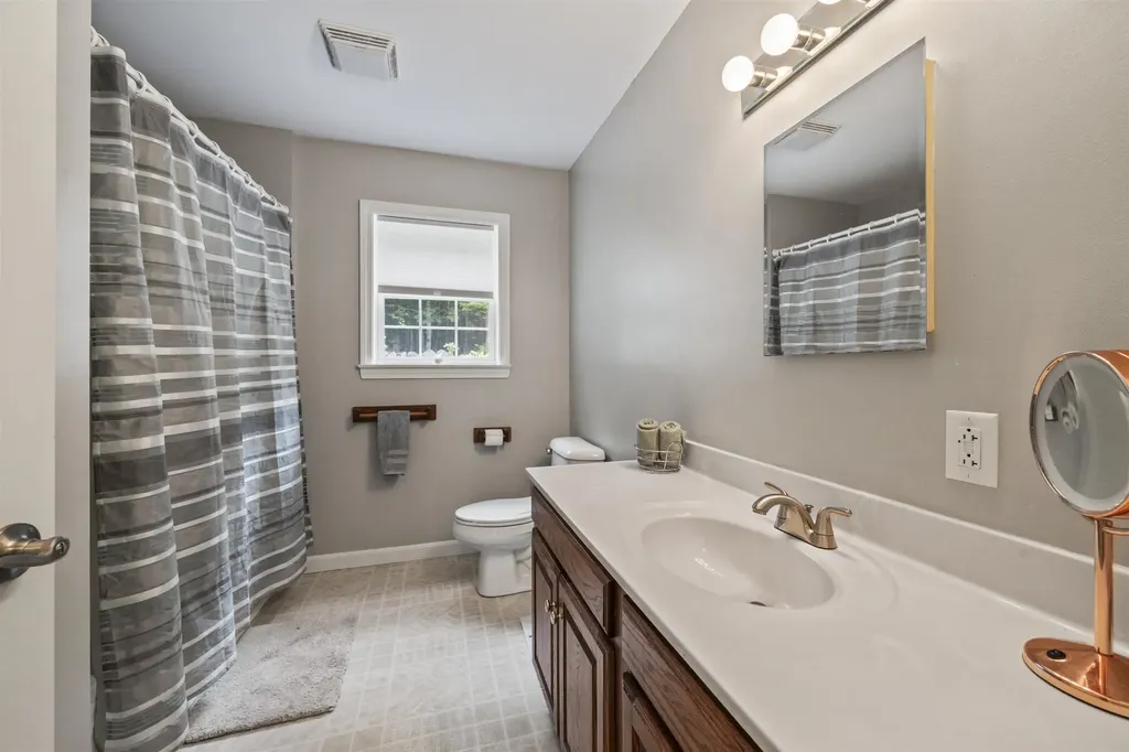 1341 Center Street Wolfeboro NH 03894