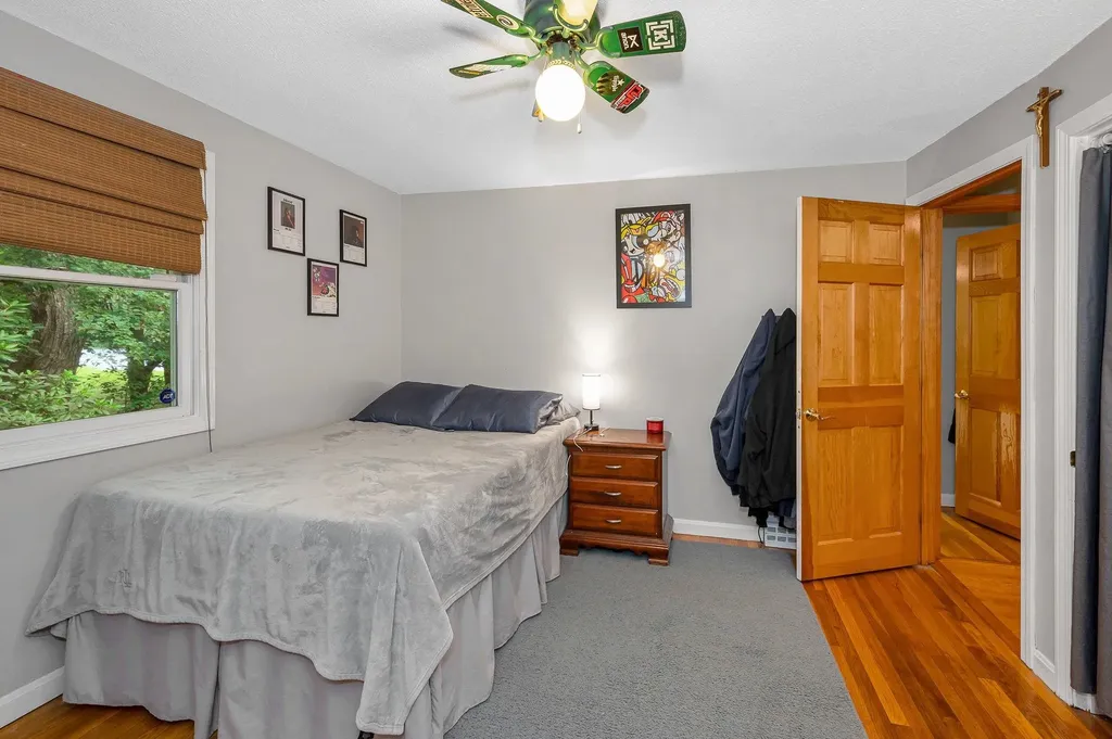 31 Leonard Drive Pelham NH 03076