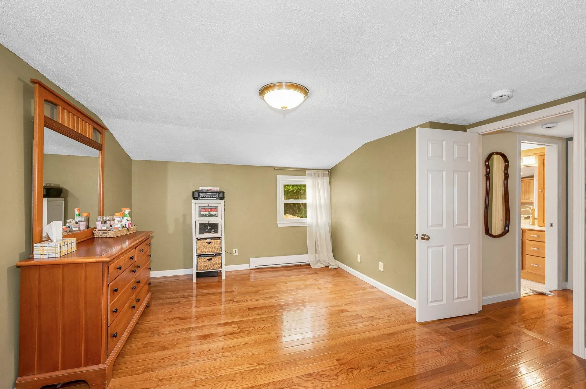 31 Leonard Drive Pelham NH 03076