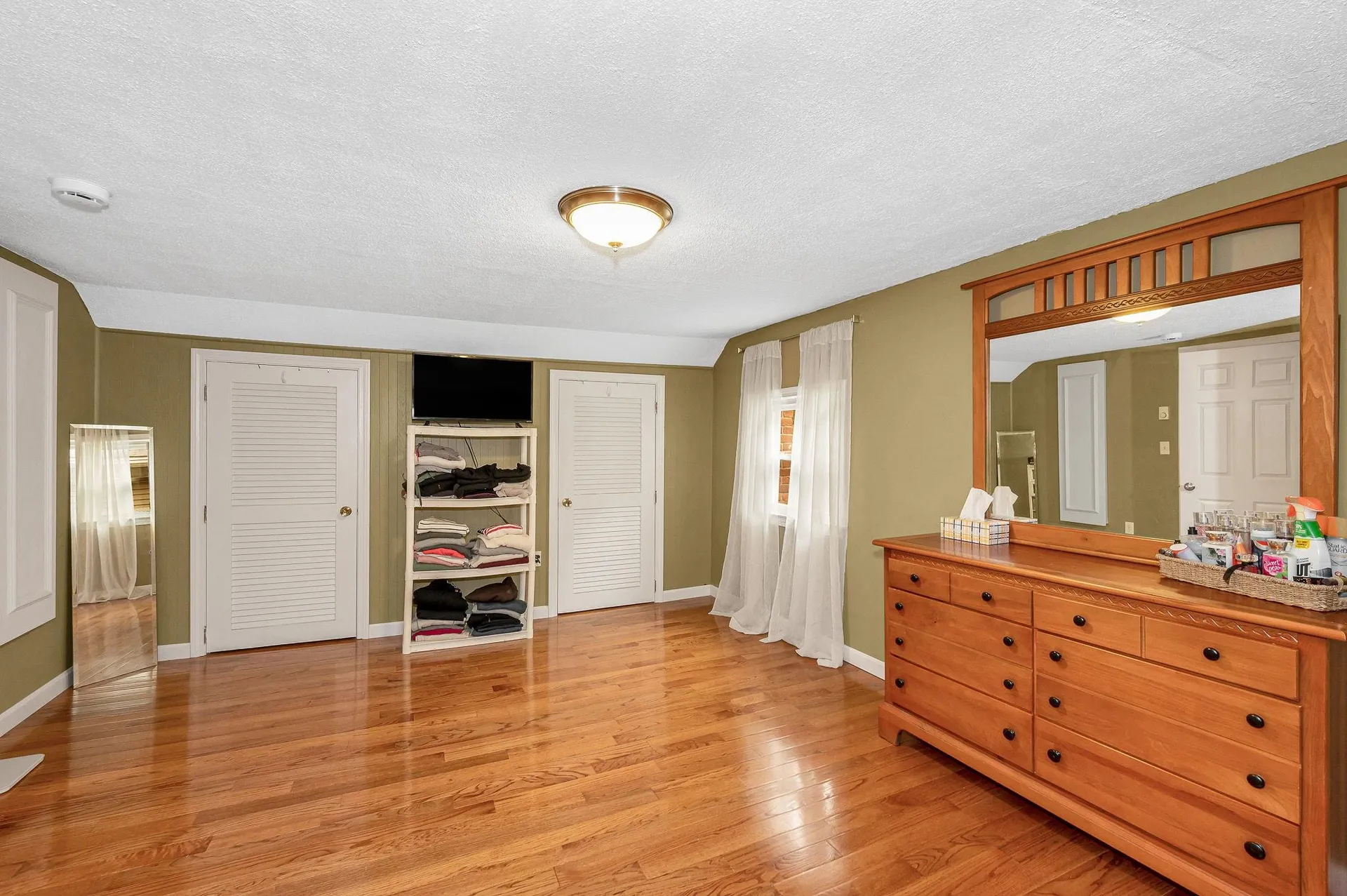 31 Leonard Drive Pelham NH 03076
