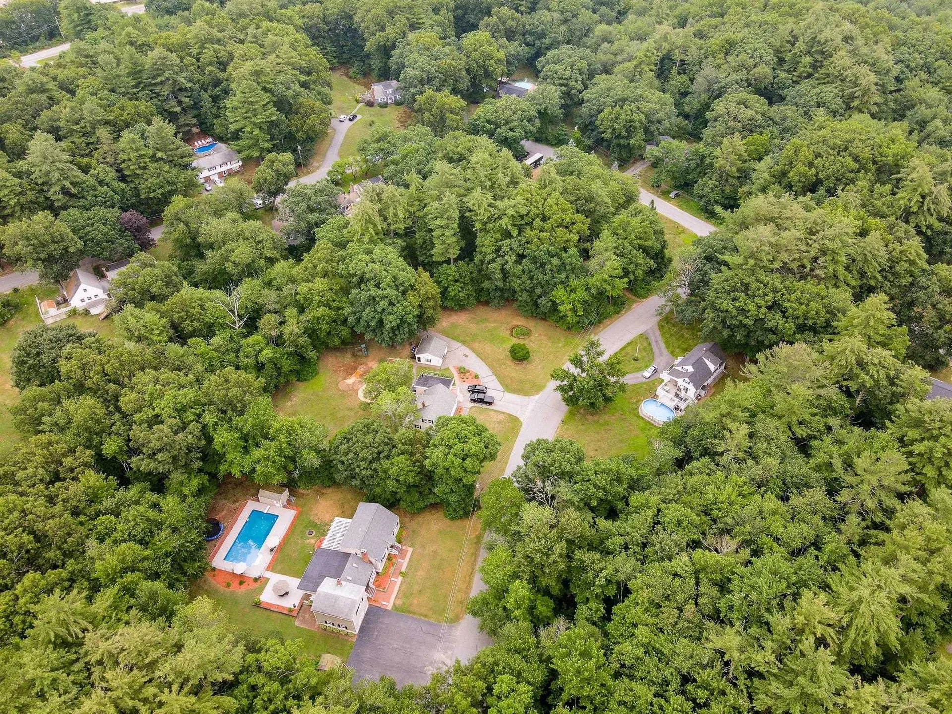 31 Leonard Drive Pelham NH 03076