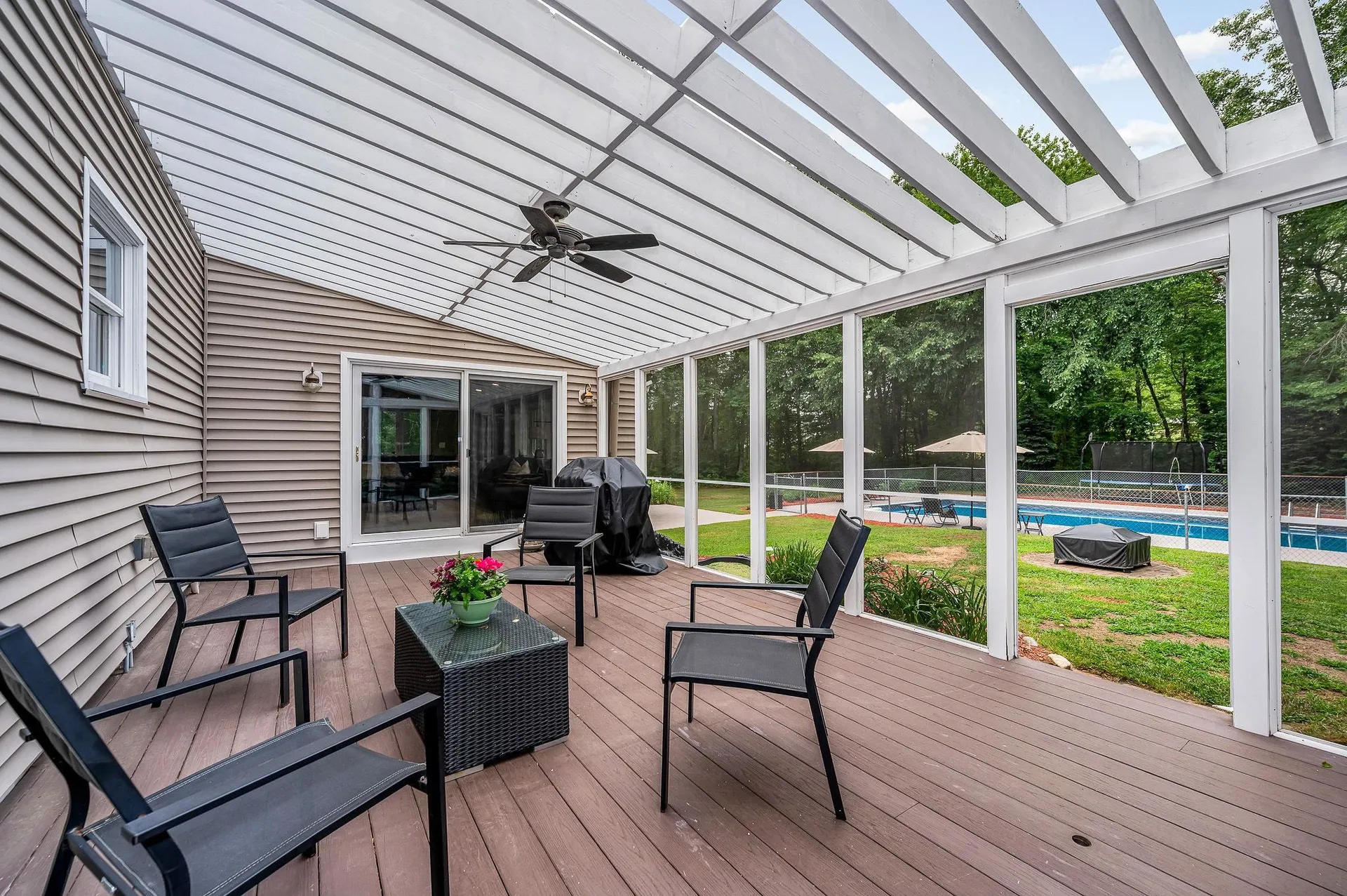 31 Leonard Drive Pelham NH 03076