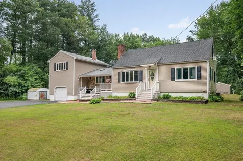 31 Leonard Drive Pelham NH 03076