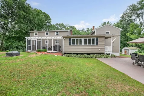 31 Leonard Drive Pelham NH 03076