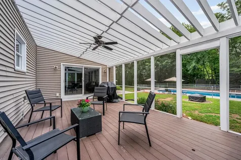 31 Leonard Drive Pelham NH 03076