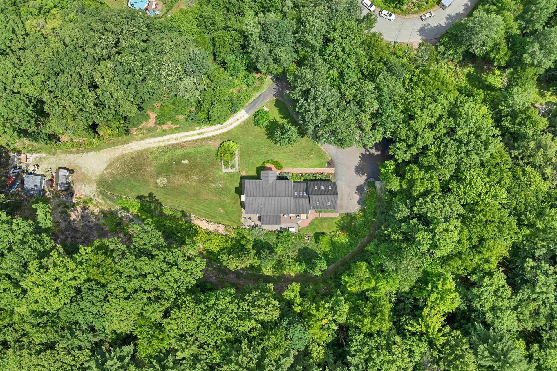 8 West Gate Drive Bow NH 03304