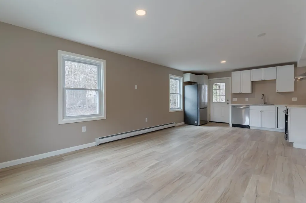 60 Charles Street Farmington NH 03835