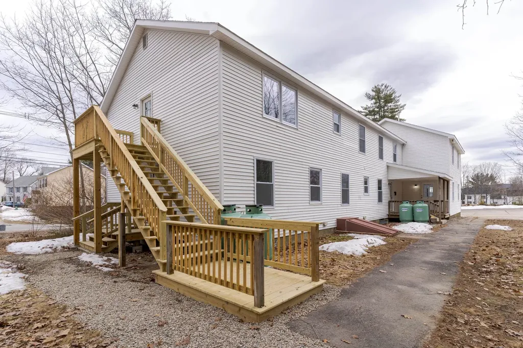 60 Charles Street Farmington NH 03835