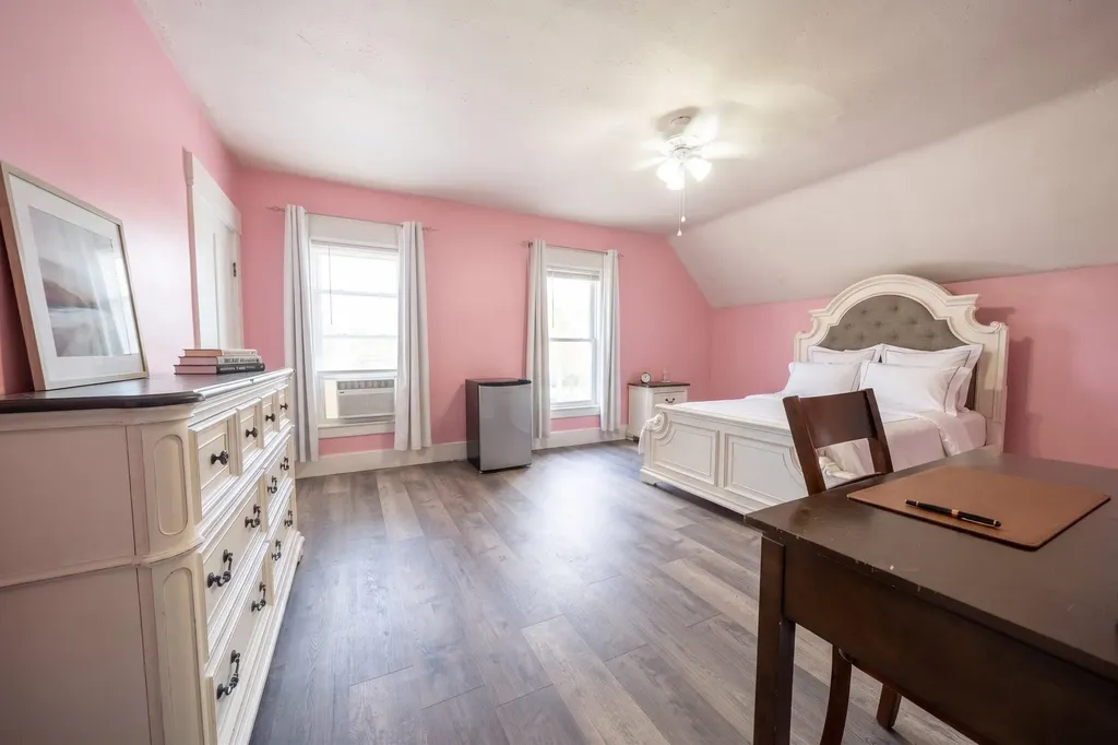 67 Pennacook Street Manchester NH 03104-3557
