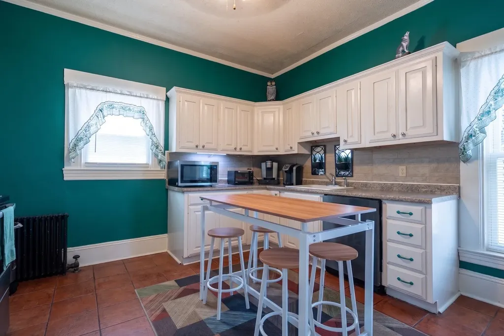 67 Pennacook Street Manchester NH 03104-3557
