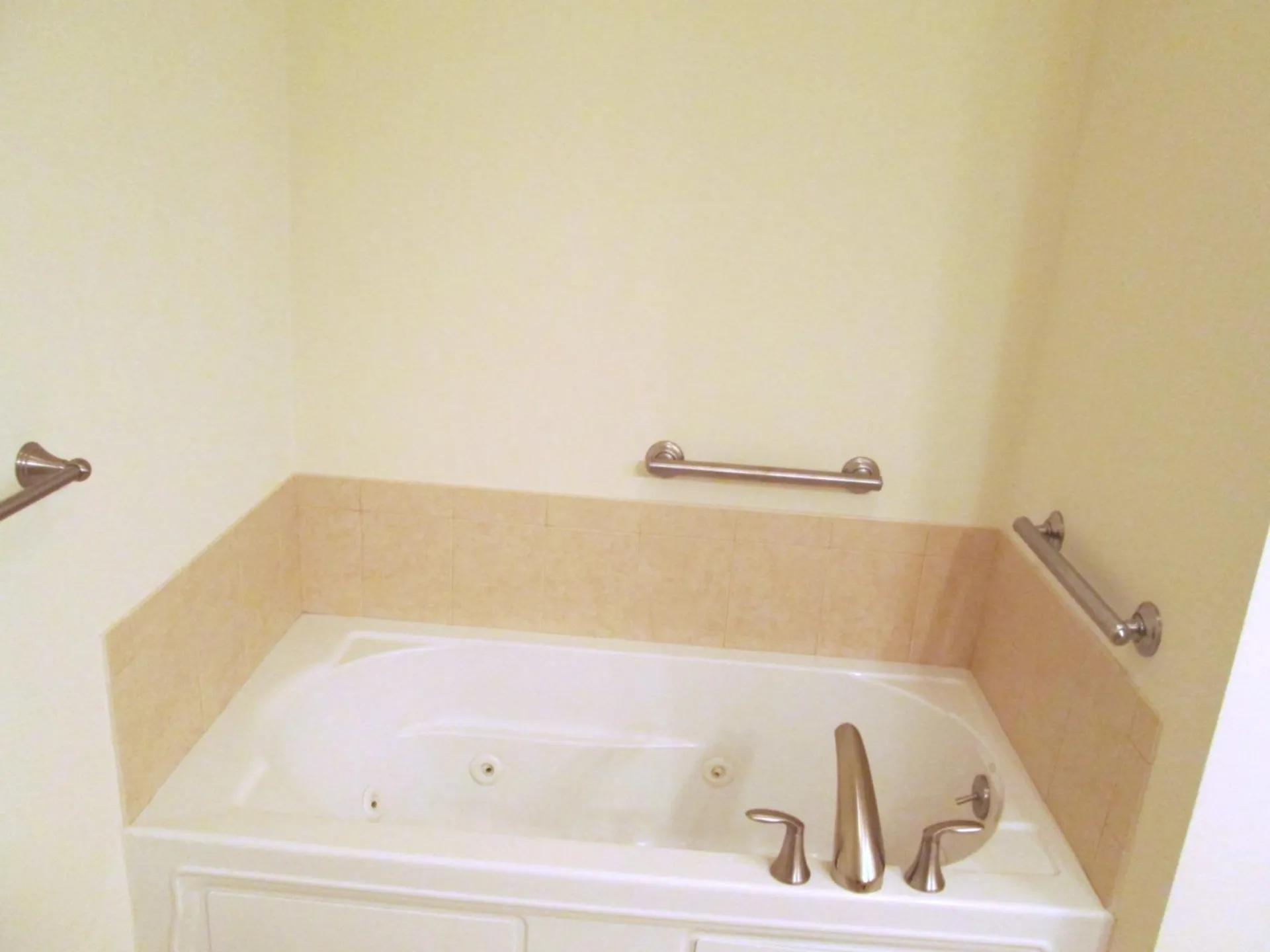 65 Hawthorne Drive Bedford NH 03110
