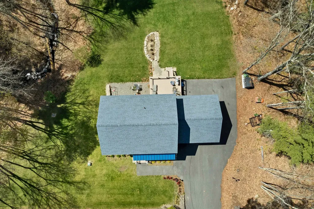 40 Mary Ann Avenue Salem NH 03079