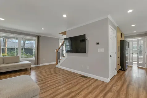 40 Mary Ann Avenue Salem NH 03079