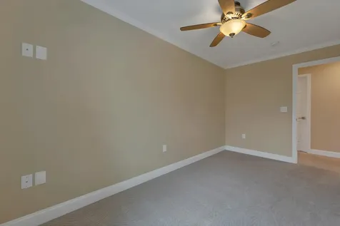 40 Mary Ann Avenue Salem NH 03079