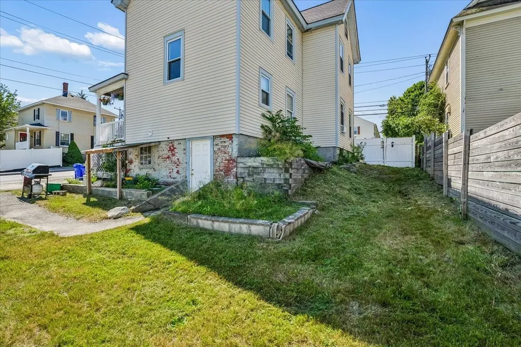 384 Bridge Street Manchester NH 03104