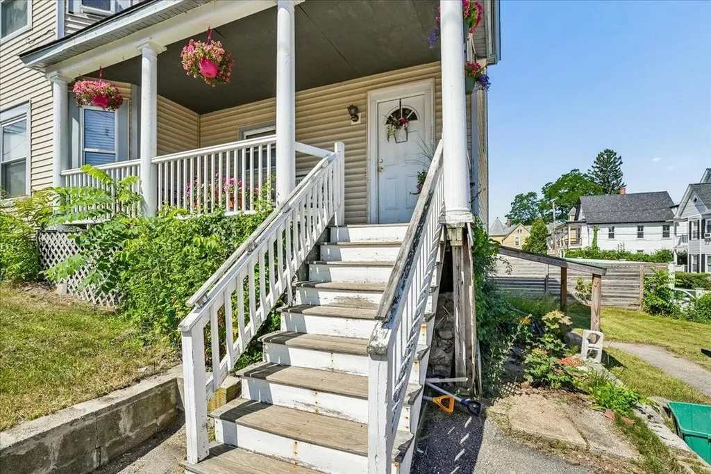 384 Bridge Street Manchester NH 03104