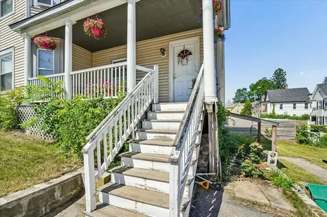 384 Bridge Street Manchester NH 03104