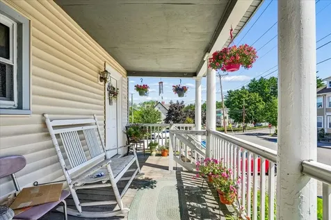 384 Bridge Street Manchester NH 03104