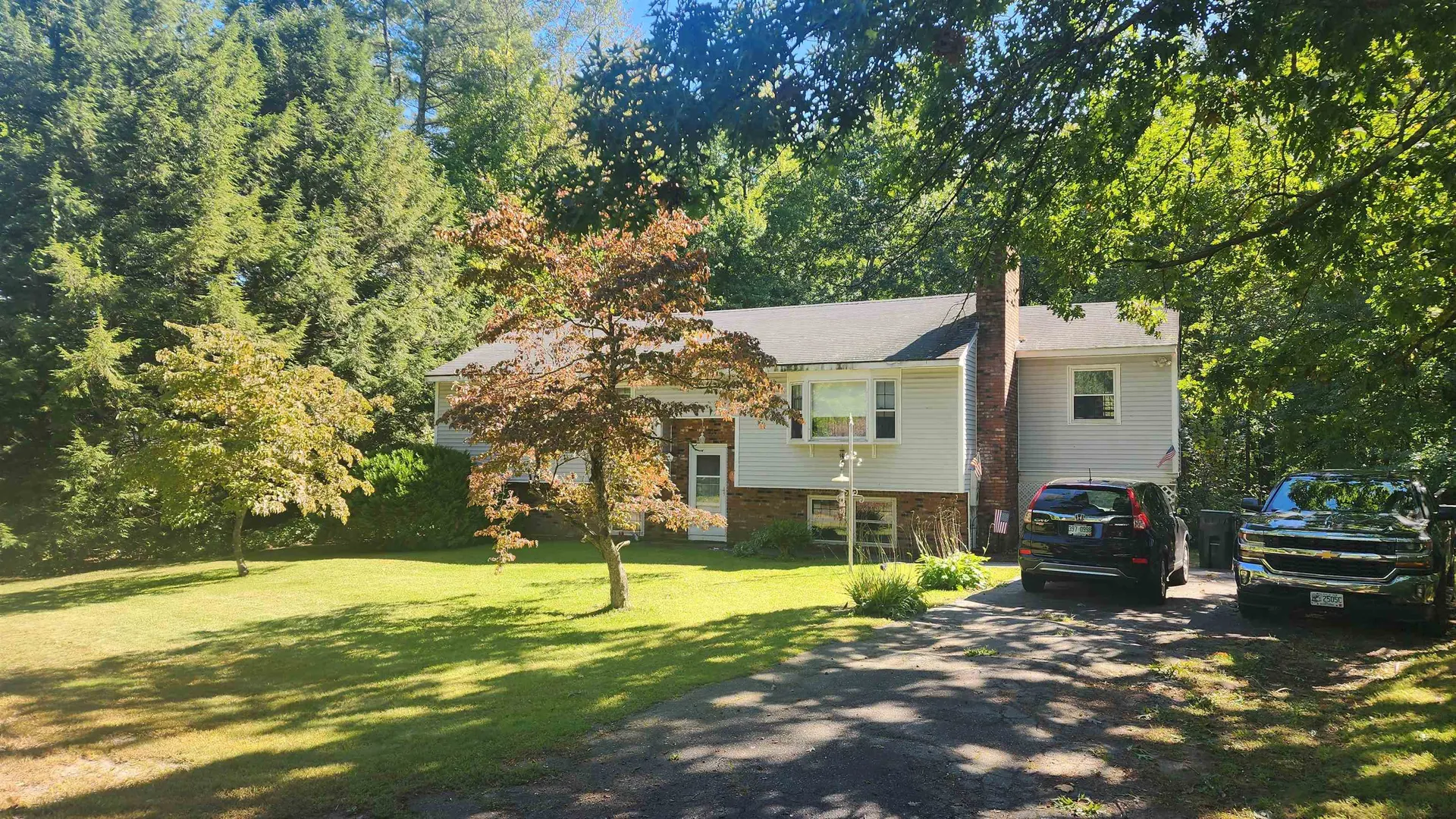 12 Southwood Drive Londonderry NH 03053