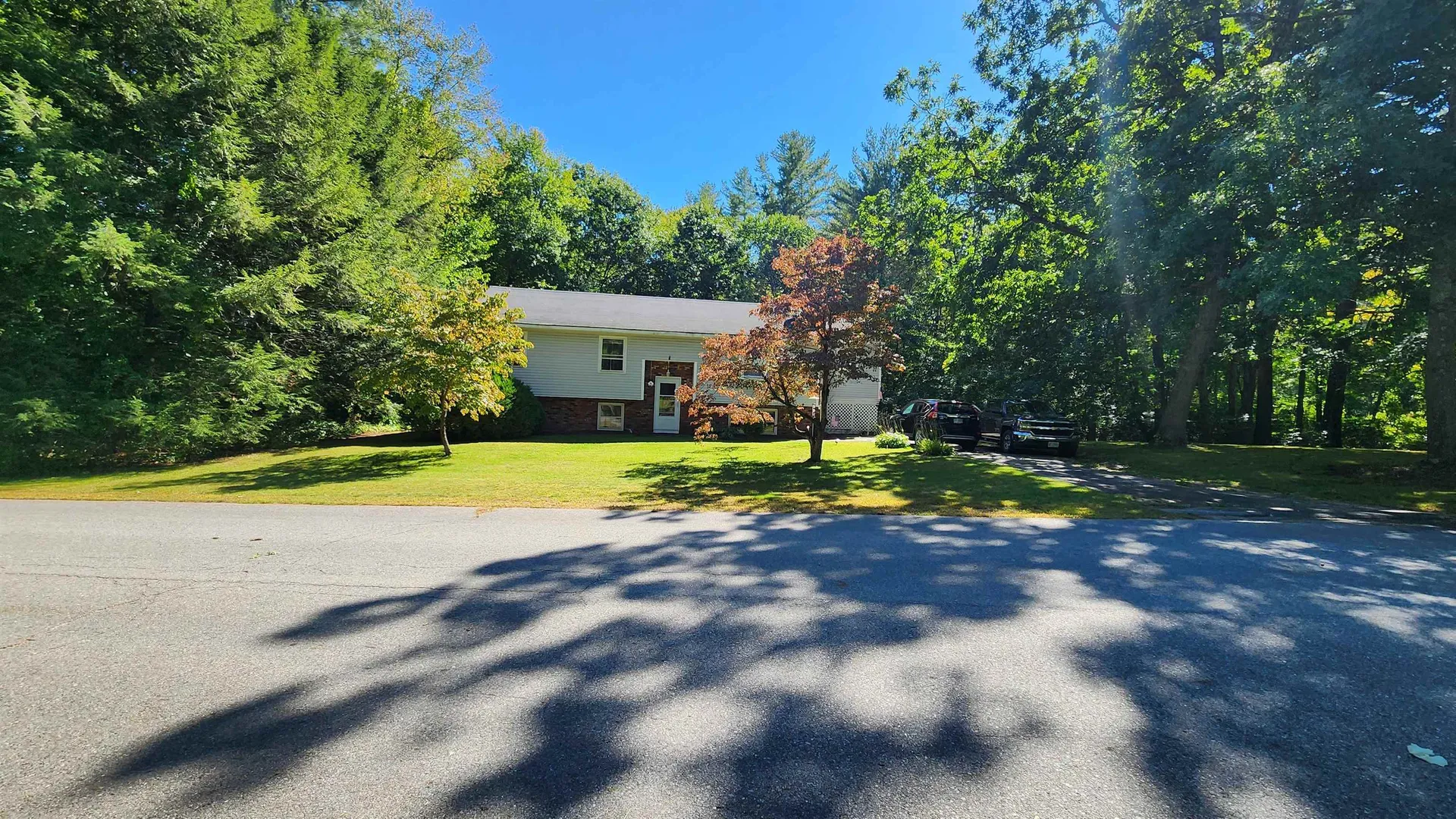 12 Southwood Drive Londonderry NH 03053