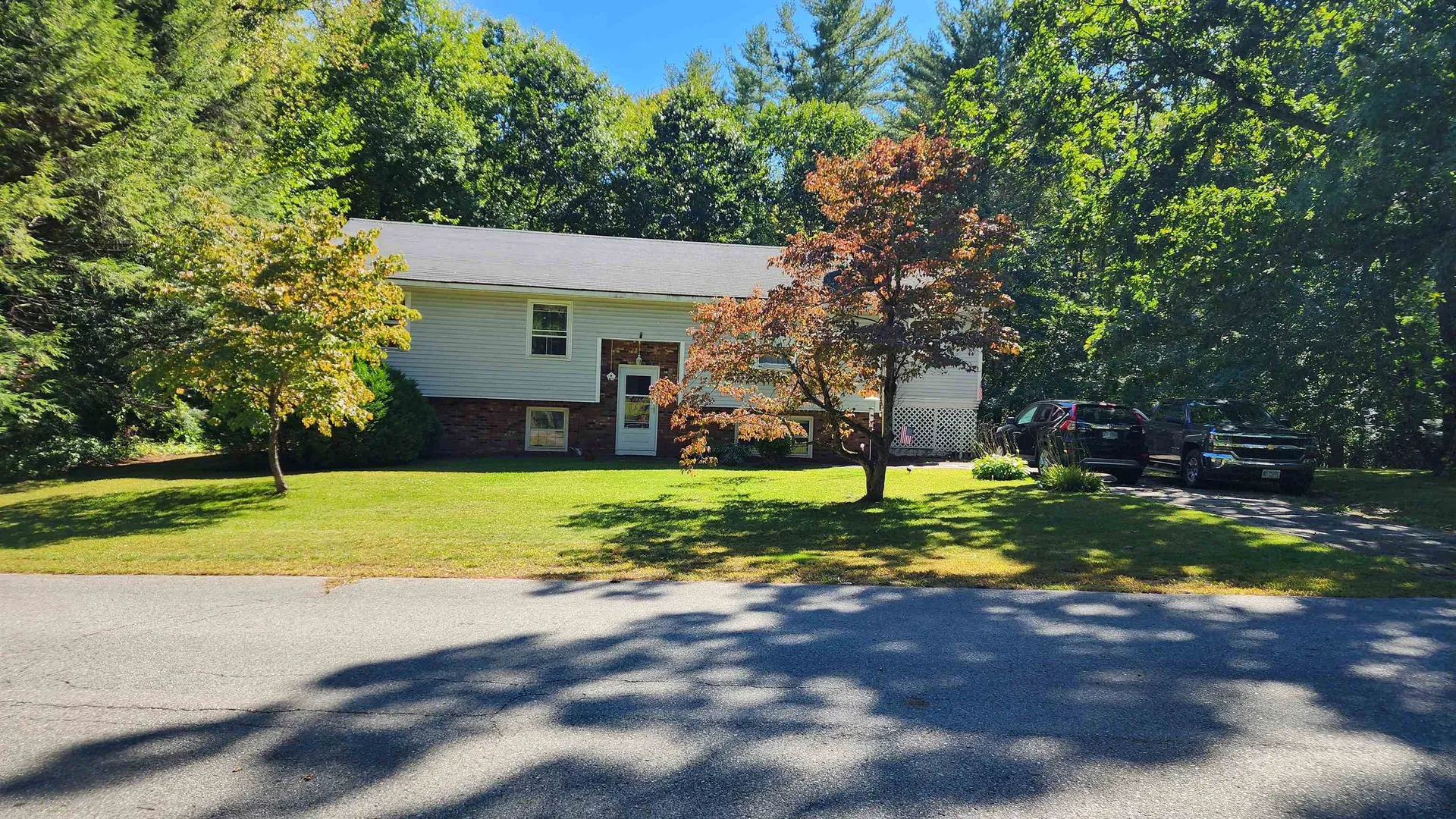12 Southwood Drive Londonderry NH 03053