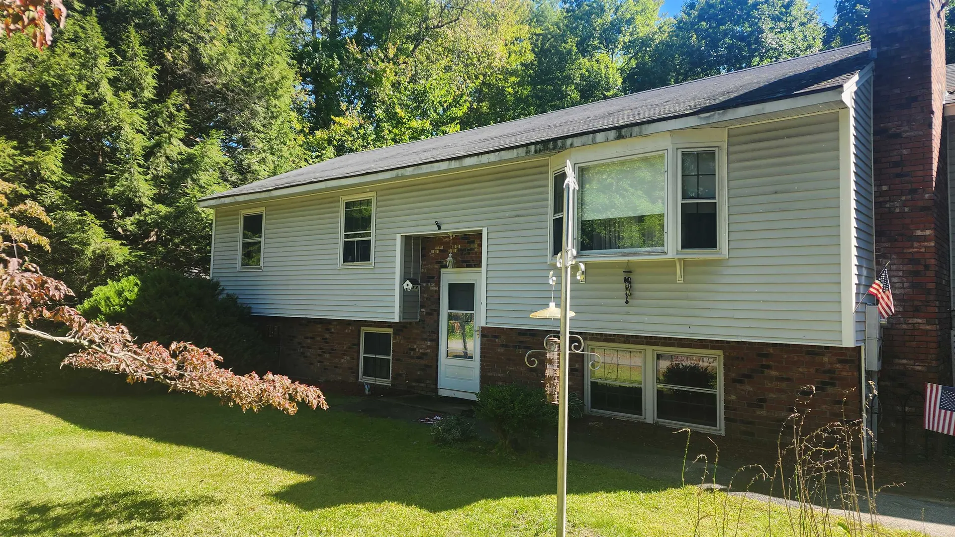 12 Southwood Drive Londonderry NH 03053