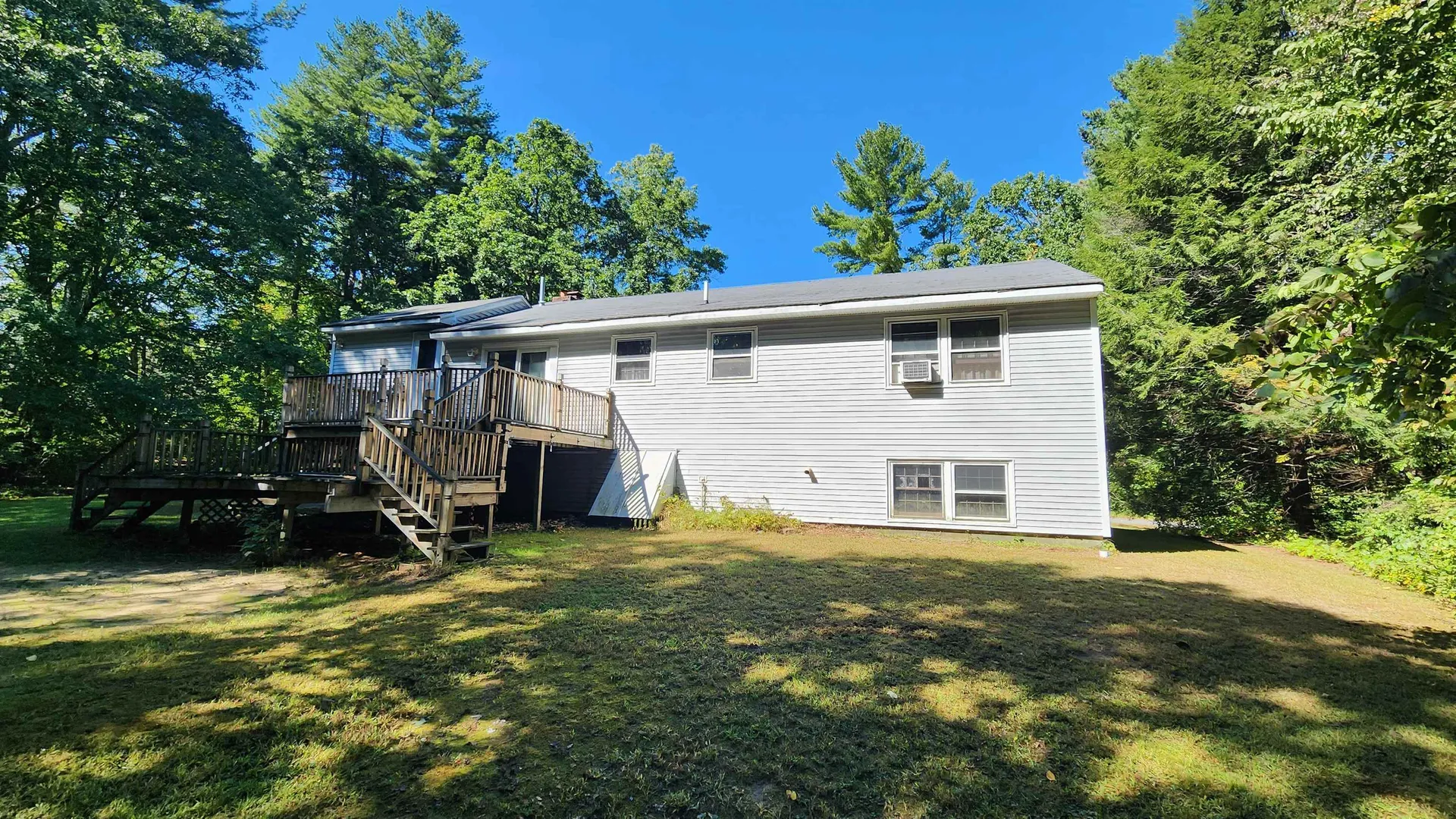 12 Southwood Drive Londonderry NH 03053
