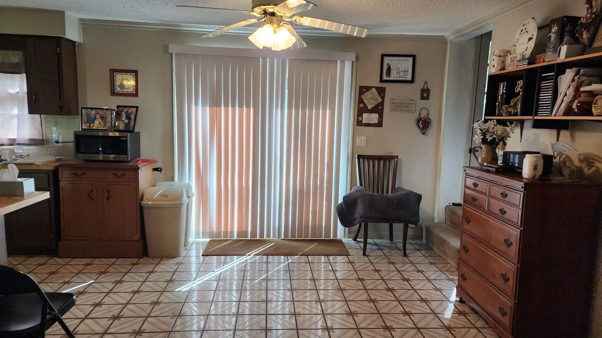 12 Southwood Drive Londonderry NH 03053