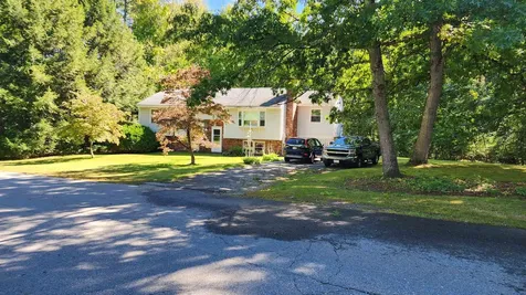 12 Southwood Drive Londonderry NH 03053