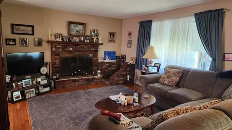12 Southwood Drive Londonderry NH 03053