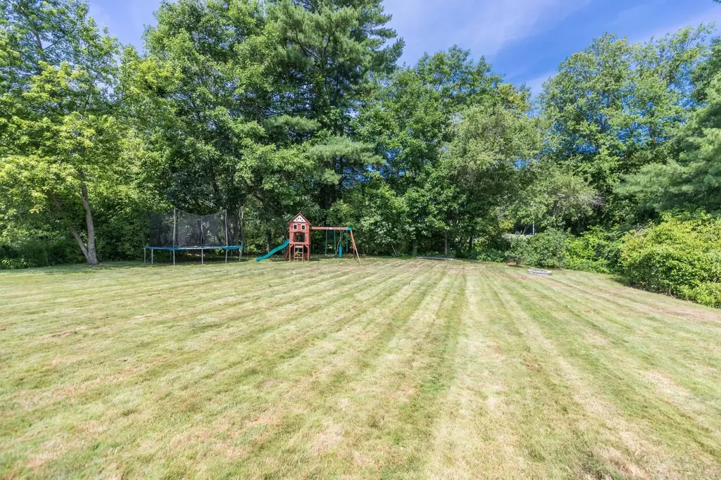7 Squire Drive Somersworth NH 03878-2826