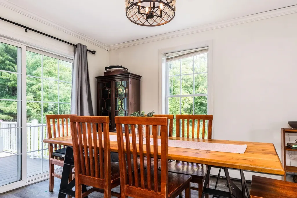 7 Squire Drive Somersworth NH 03878-2826