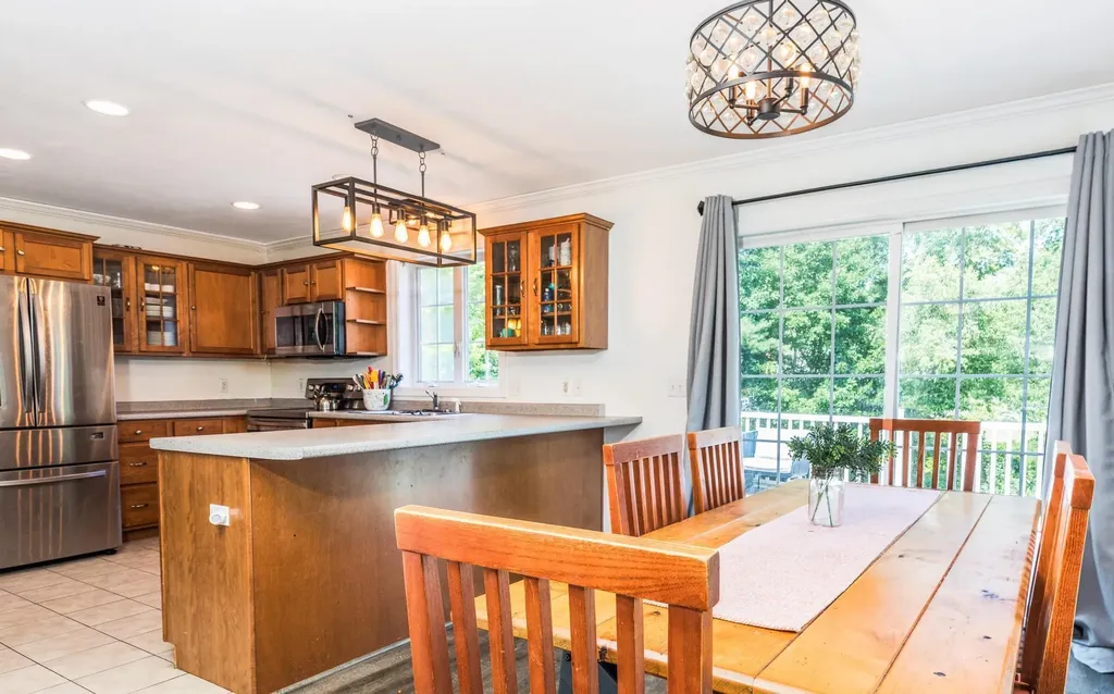 7 Squire Drive Somersworth NH 03878-2826