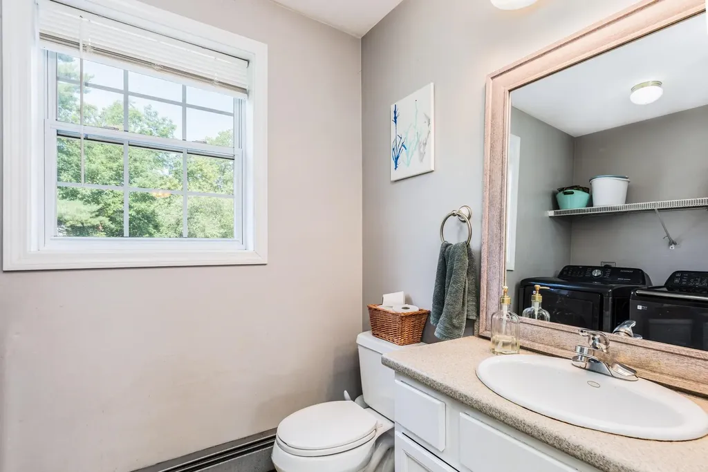 7 Squire Drive Somersworth NH 03878-2826