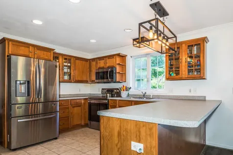 7 Squire Drive Somersworth NH 03878-2826