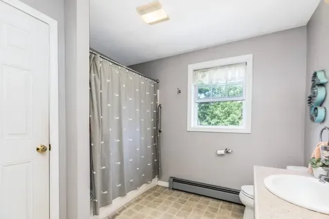 7 Squire Drive Somersworth NH 03878-2826