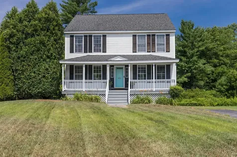 7 Squire Drive Somersworth NH 03878-2826