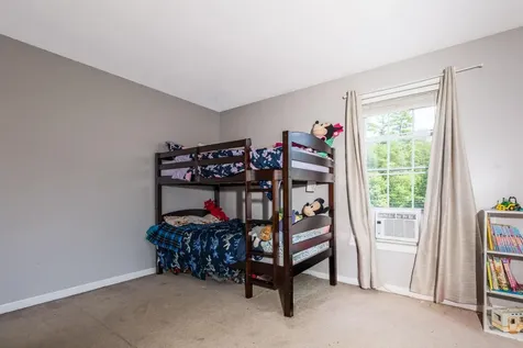 7 Squire Drive Somersworth NH 03878-2826