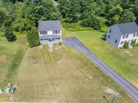7 Squire Drive Somersworth NH 03878-2826