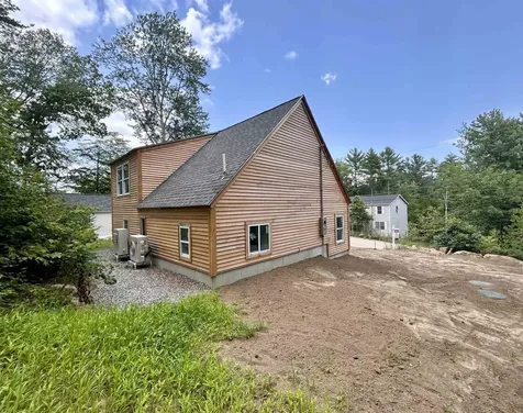 92 Long Shores Drive Barrington NH 03825