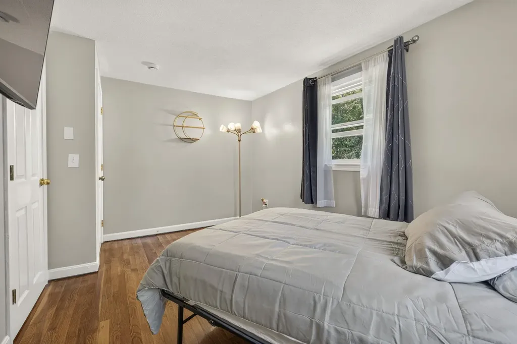 25 Bedard Avenue Derry NH 03038