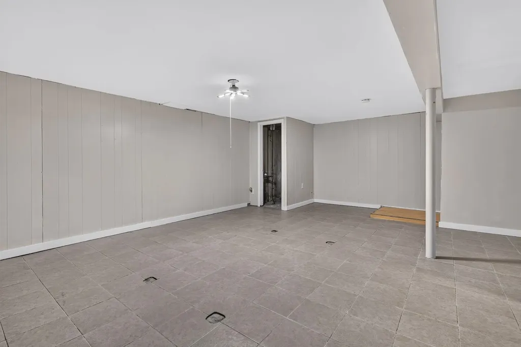 25 Bedard Avenue Derry NH 03038